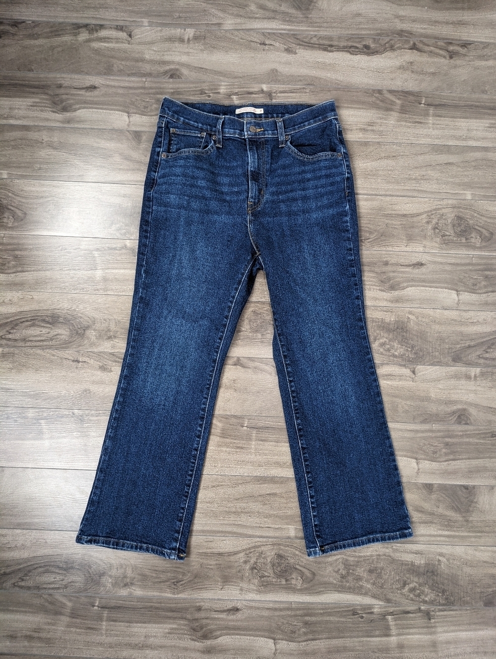 Levi's Women's Jeans High Waisted Crop Flare Size 31